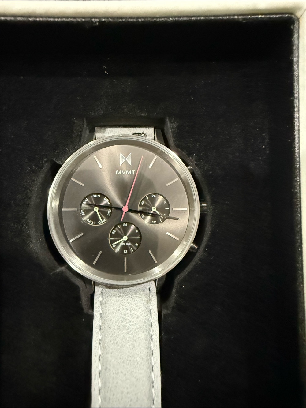 MVMT White and Black Watch Box